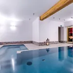 Zamek Ksieza Gora 3* קרפאז'