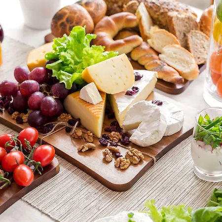 Aparthotel Zamek Ksieza Gora 4*