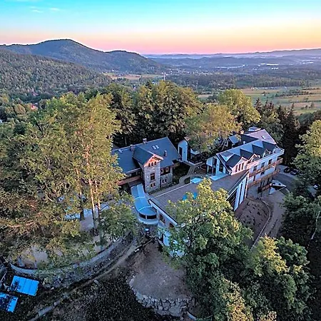 Zamek Ksieza Gora 4* Карпач
