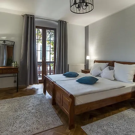 Hotel apartamentowy Zamek Księża Góra 3*