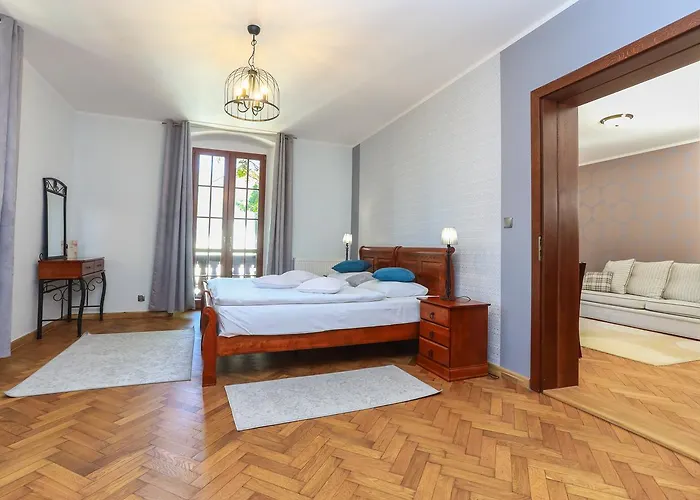 Zamek Ksieza Gora Aparthotel 4*